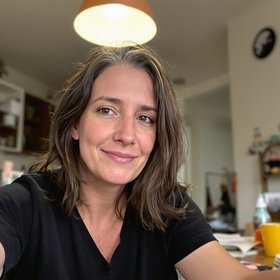 Rachel, 37